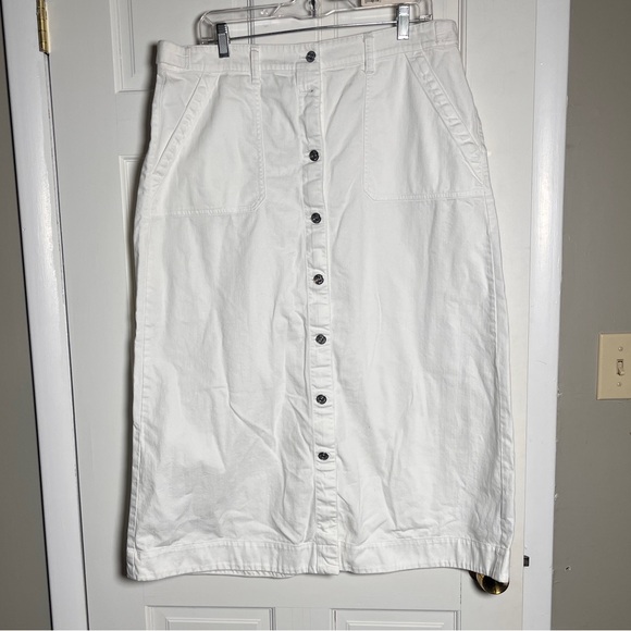 Lauren Ralph Lauren Dresses & Skirts - Lauren Ralph Lauren White Denim Skirt Size 14 Button Front